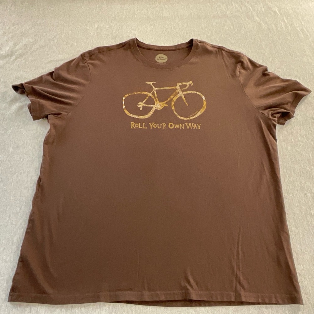 LIFE IS GOOD 100% COTTON ROLL YOUR OWN WAY MEN’S CREW NECK T-SHIRT / XL / BROWN